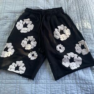 Black Denim Tear Shorts Size L